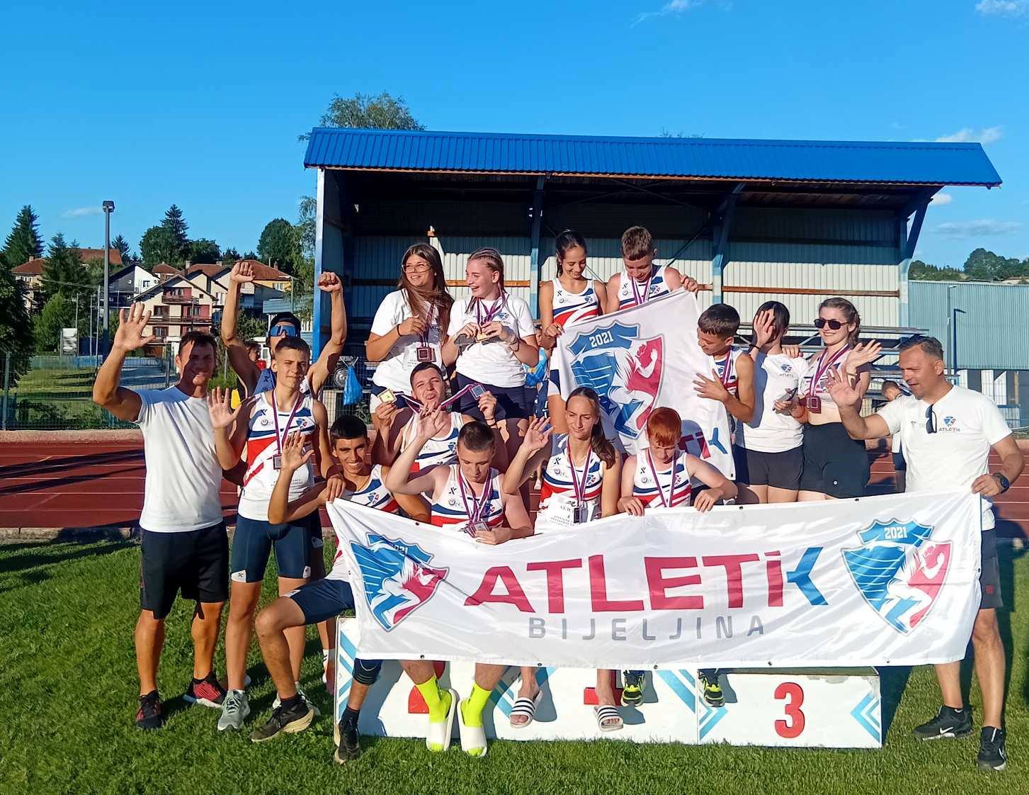 Medalje u trčanju, skoku i bacanjima – AK Atletik donosi pet medalja sa Prvenstva RS!