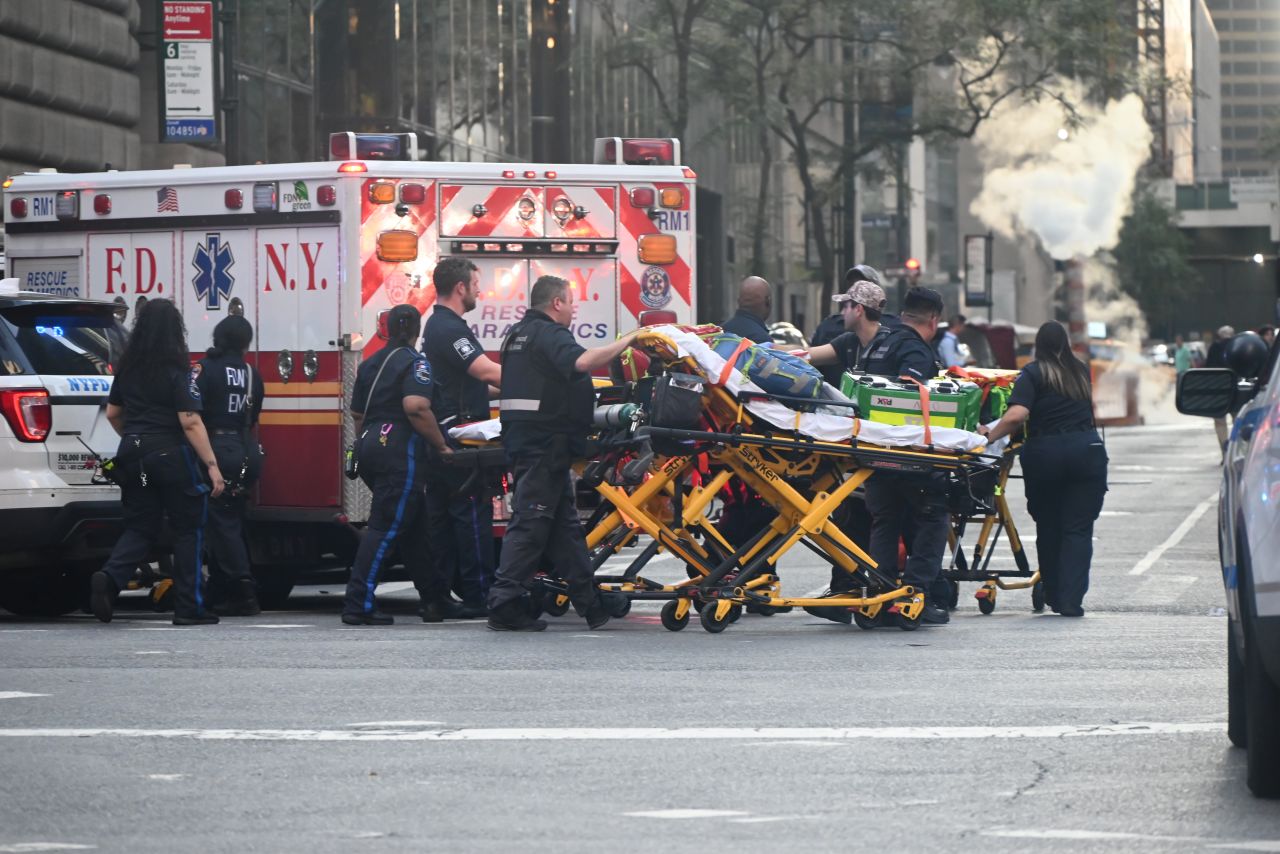 Masakr u New Yorku: Četiri osobe ubijene među njima i policajac