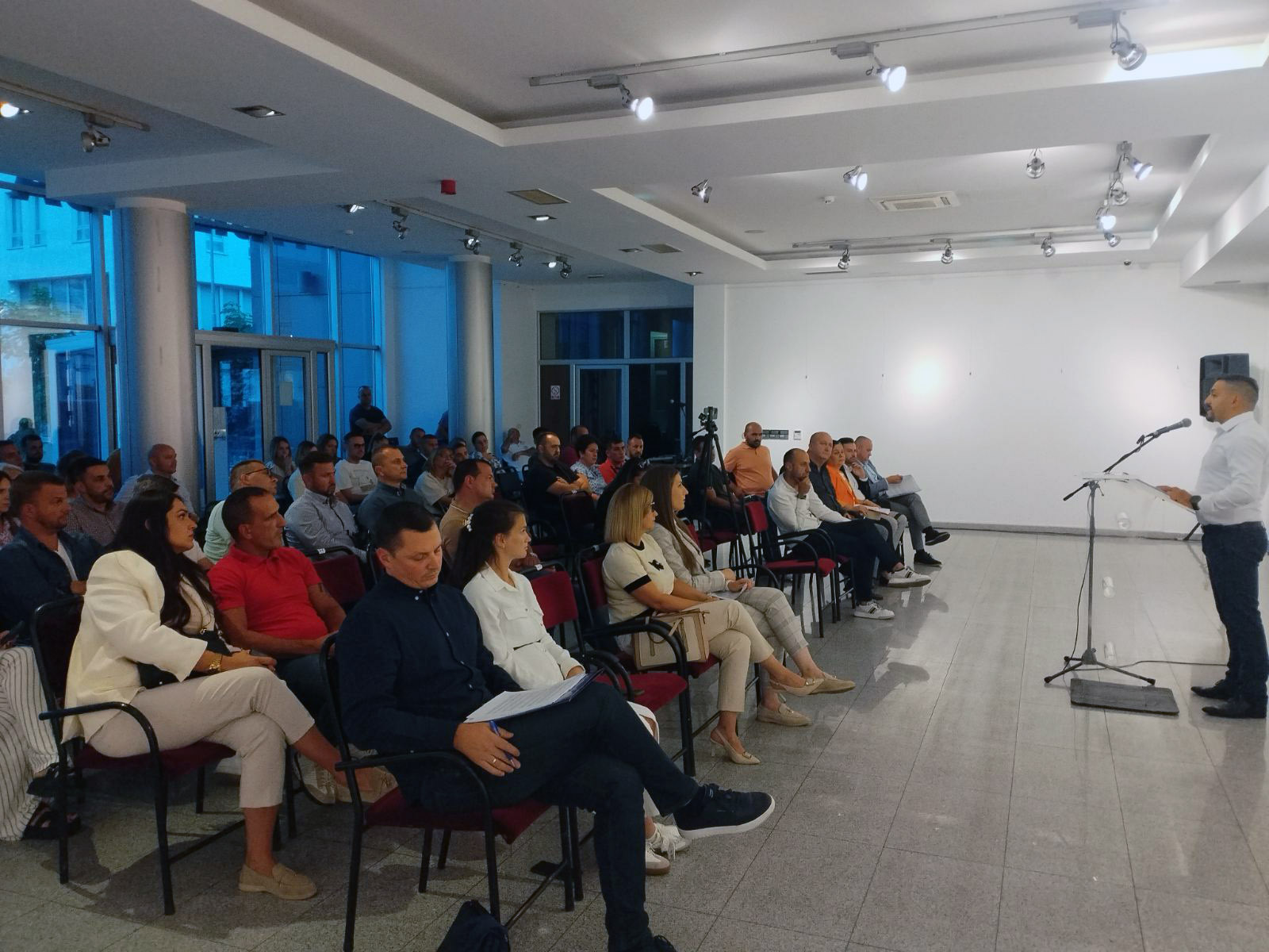 U Bijeljini održana debata o isplati subvencija za djecu koja pohađaju privatne vrtiće