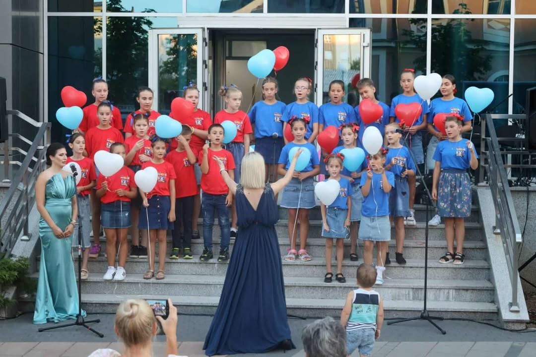 Premijera „Dječije himne Grada Bijeljine“ na Otvorenoj sceni