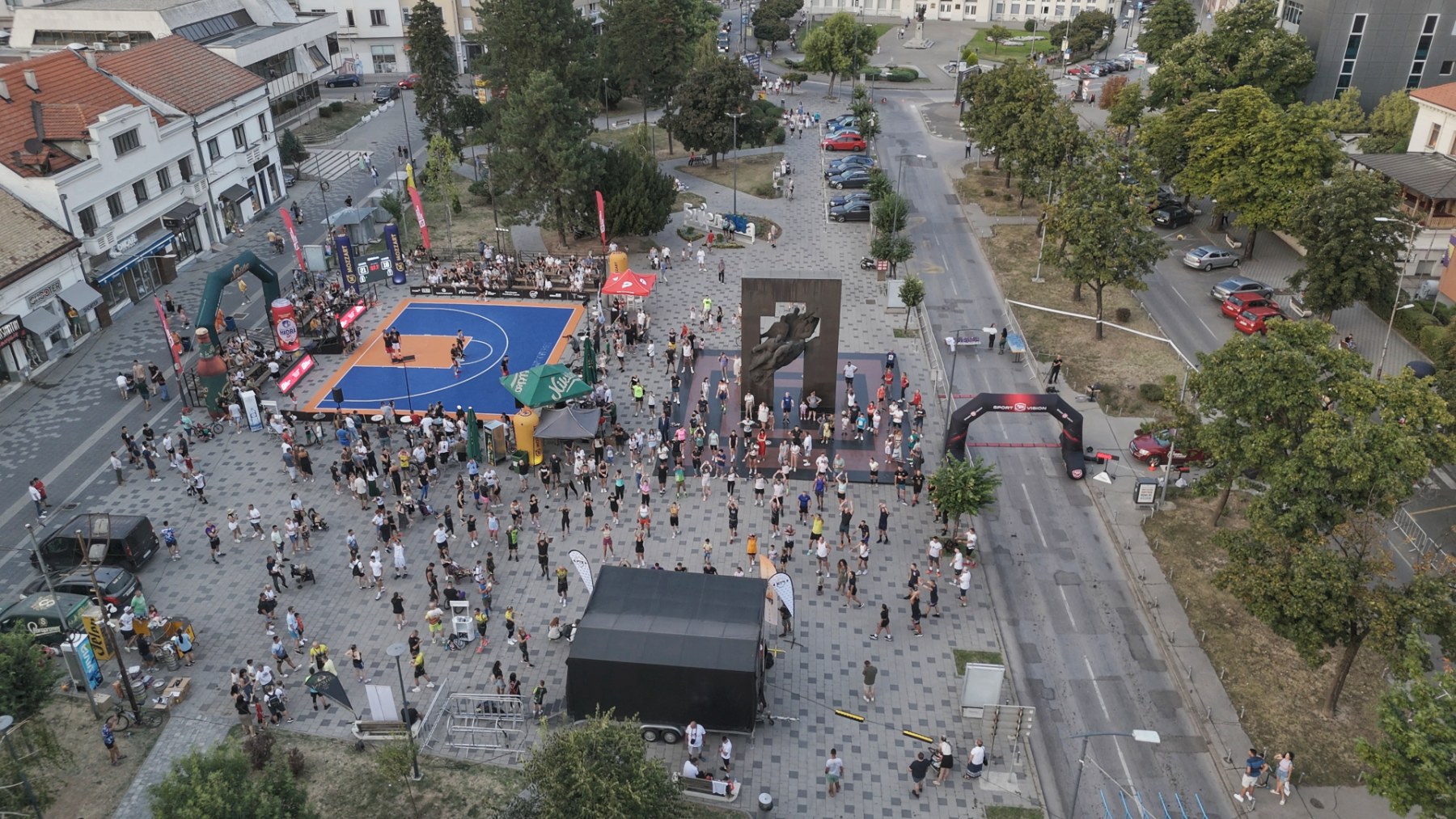 Vladimir Sarić: Noćnom OCR trkom pokazali smo da Bijeljina može biti centar sportskih zbivanja (FOTO GALERIJA)