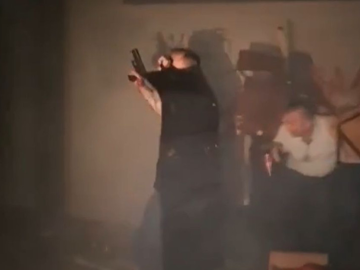 Dačić objasnio ko je muškarac koji je potegao pištolj ispred prostorija SNS-a