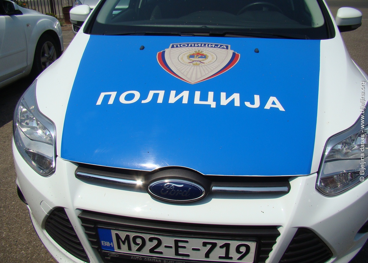 Tragedija u Republici Srpskoj: Kamionom išao u rikverc i usmrtio majku