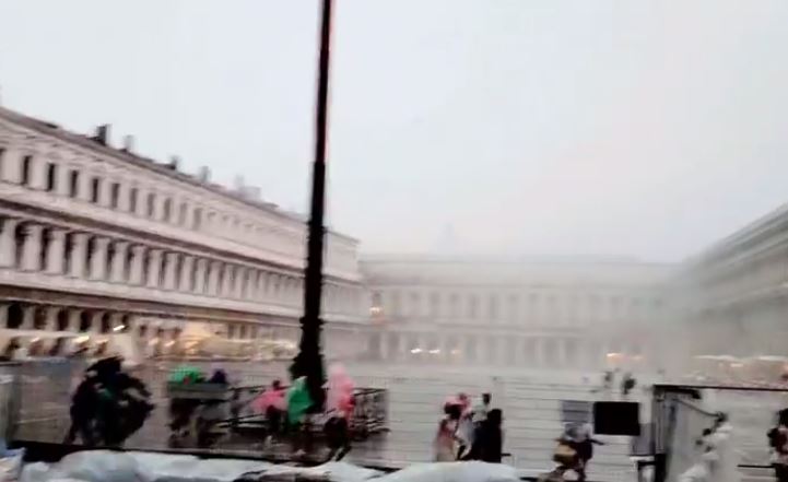 IMA I MRTVIH Vanredno saopštenje zbog nevremena u Italiji, oluja se kreće ka Balkanu