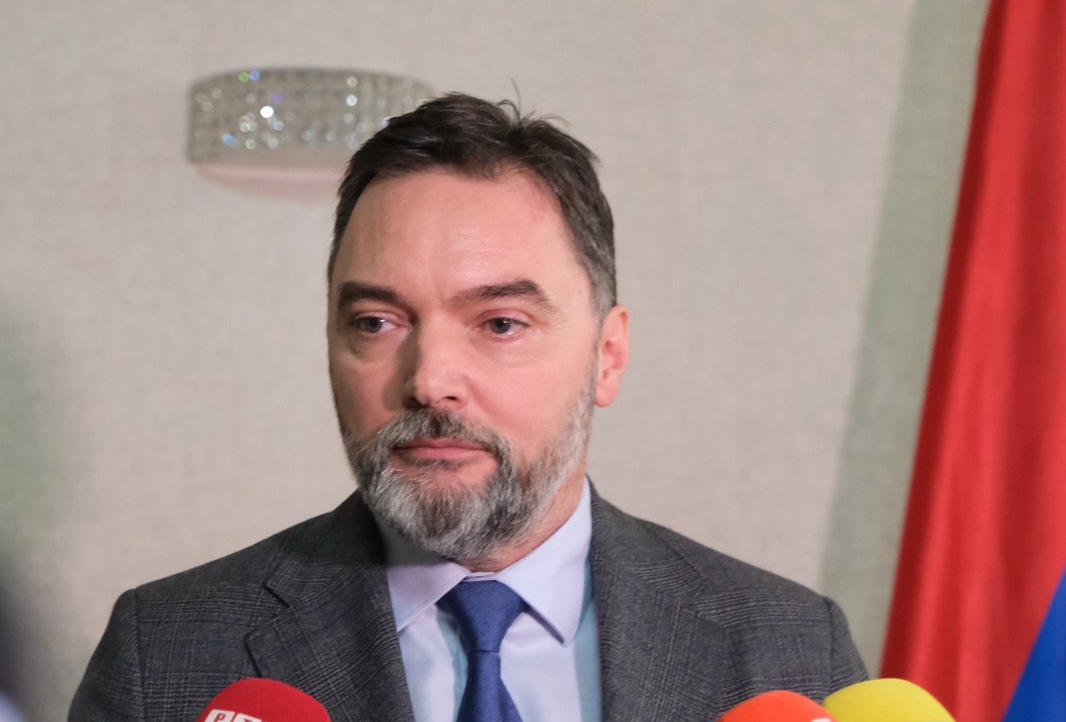 Košarac: Skupštinski zaključci obavezujući za sve nas, referendum prilika za potvrdu volje naroda