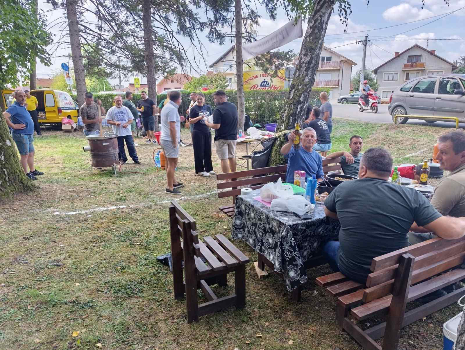 Bijeljina: Oko 50 ekipa takmiči se danas u spremanju kotlića