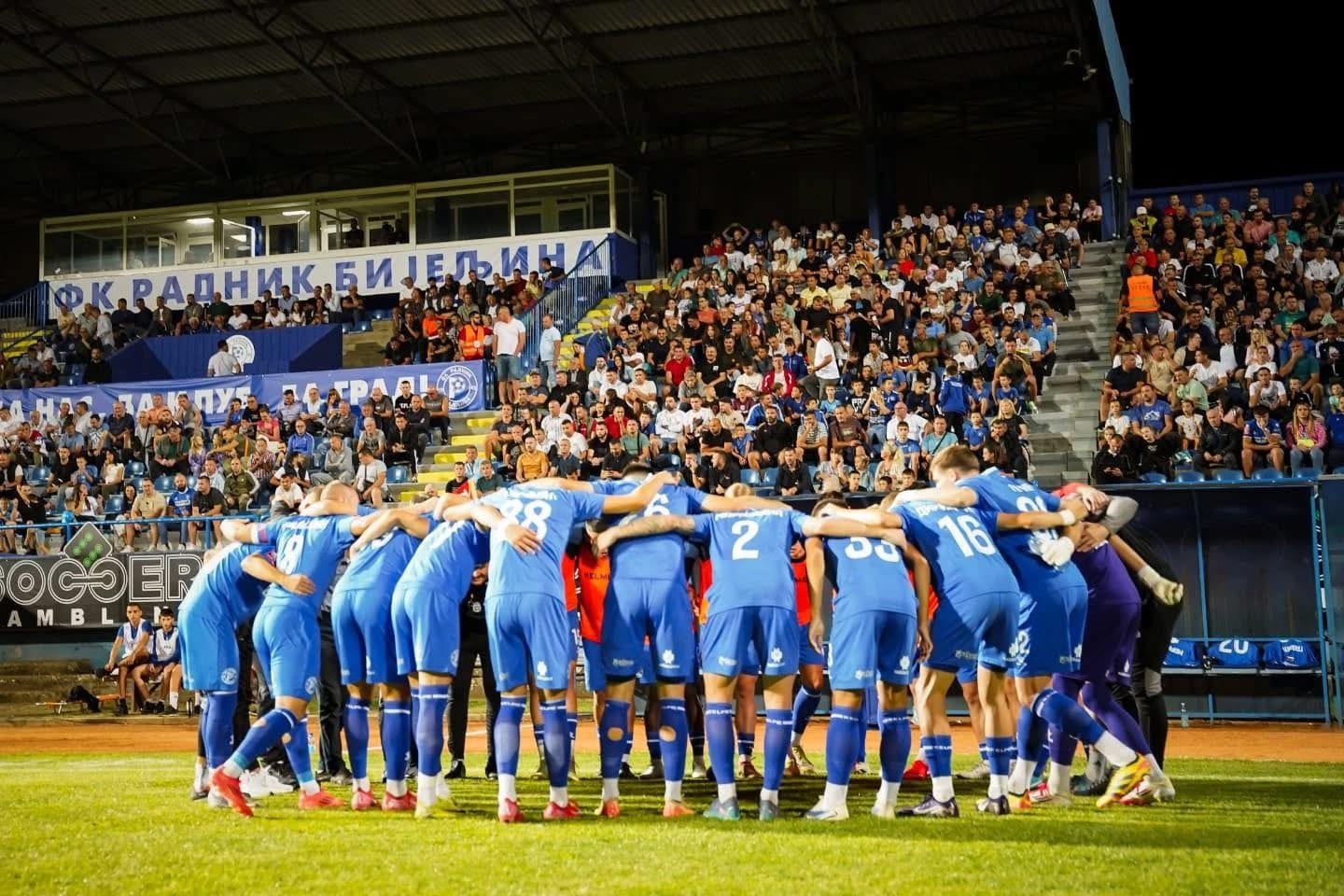 Gradski stadion u Bijeljini - mjesto porodičnog okupljanja FOTO