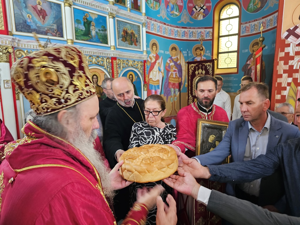 Mitropolit Fotije u Tutnjevcu: Crkva neprestano propovjeda slobodu