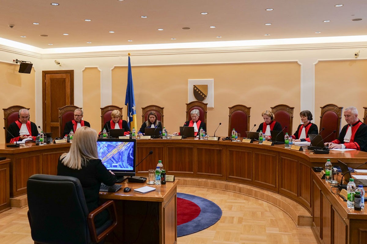 Bošnjačke partije pred Ustavnim sudom BiH osporavaju zaključke NS RS