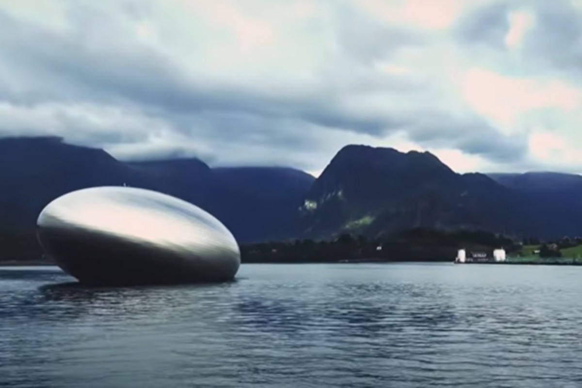 Norveškim morima pluta "sjajno jaje”: Šta je to? (VIDEO)
