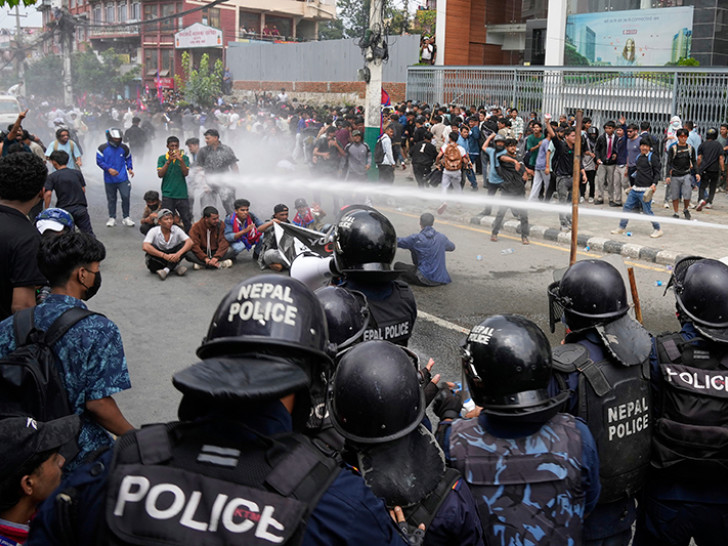 Nepal: Zabrana društvenih mreža ukinuta nakon što je 19 ljudi nastradalo u protestima