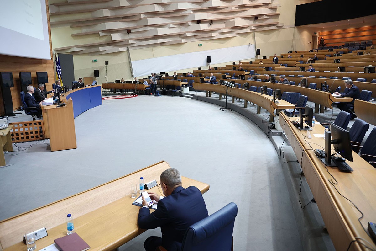 "Trojka" šalje Vladu Srpske na Ustavni sud BiH