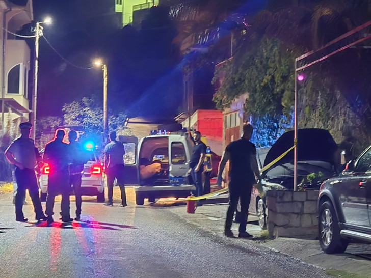 Ponovo zapaljen automobil Nebojše Vukanovića (VIDEO)