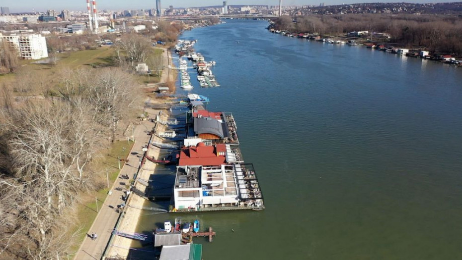 Beograd: Sa splava evakuisano više od 200 gostiju zbog opasnog nagiba