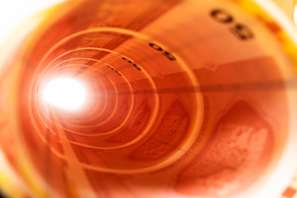 Novi porez u RS: Udar na sivu ekonomiju ili na investitore?