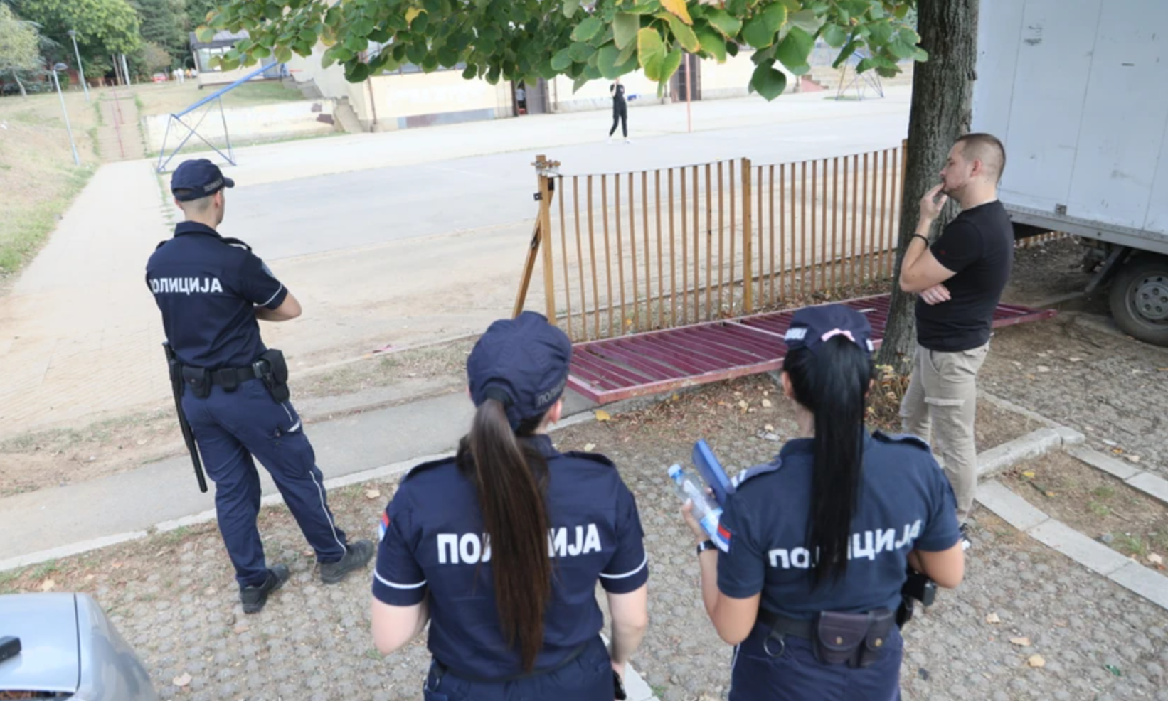 Beograd: Ograda u školskom dvorištu pala na učenicu prvog razreda