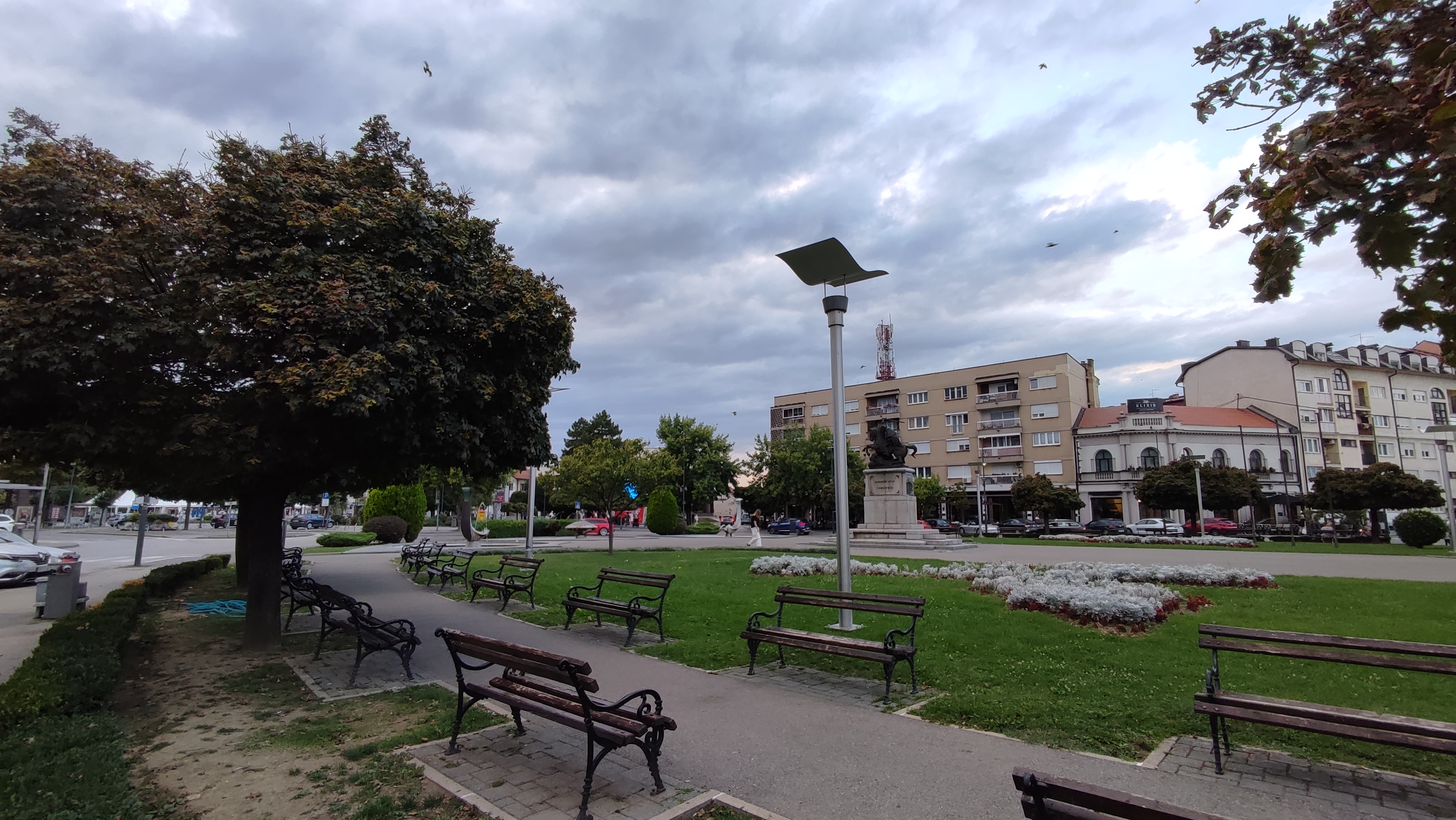 Sutra pretežno oblačno i nestabilno vrijeme
