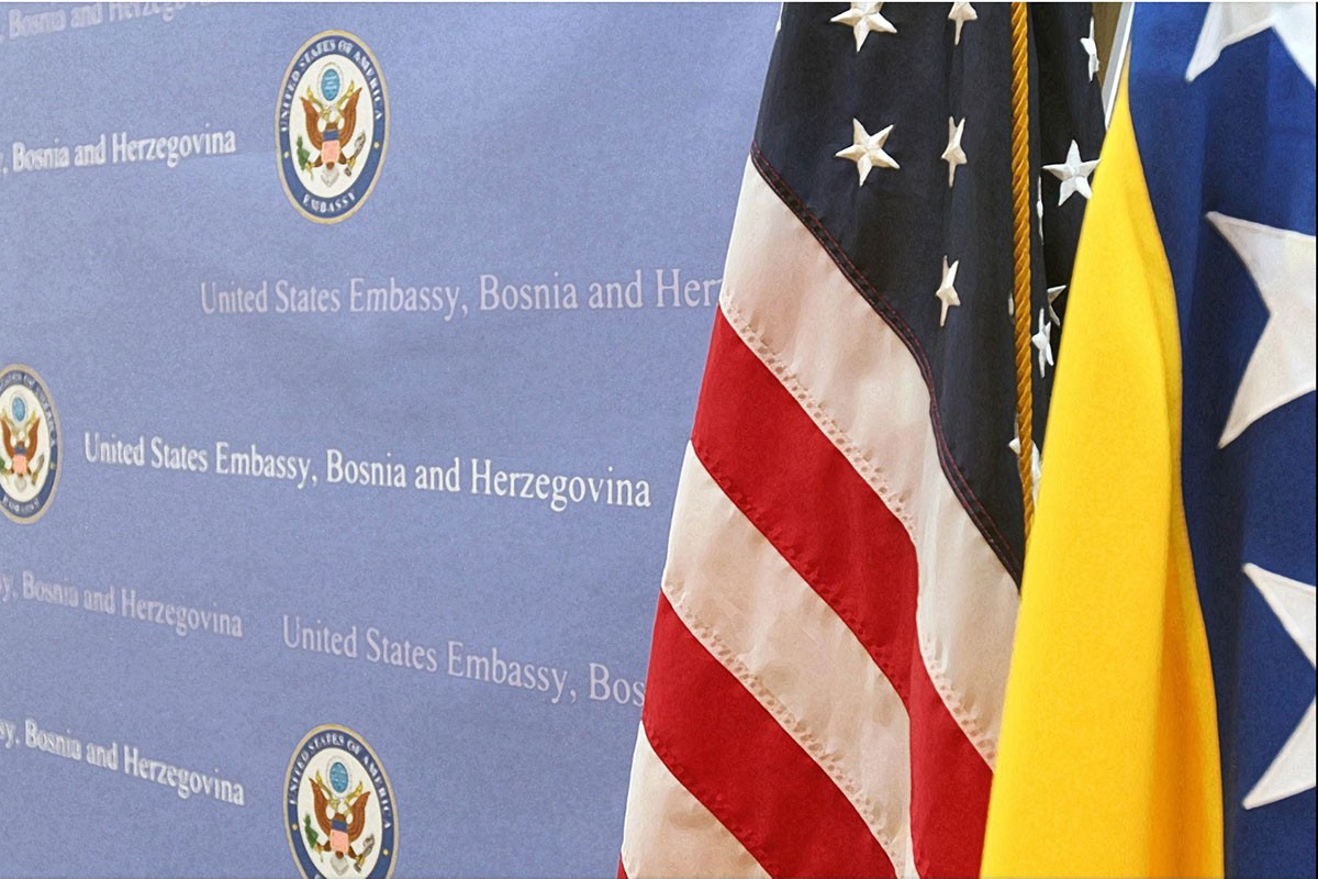 Američka ambasada u BiH: Zbog prekida u finansiranju nećemo ažurirati Fejsbuk nalog