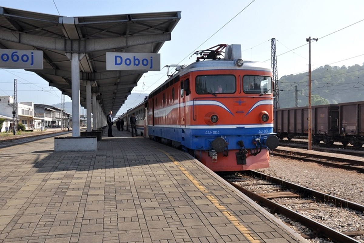 Legla plata: Sindikati "Željeznica" prekinuli štrajk