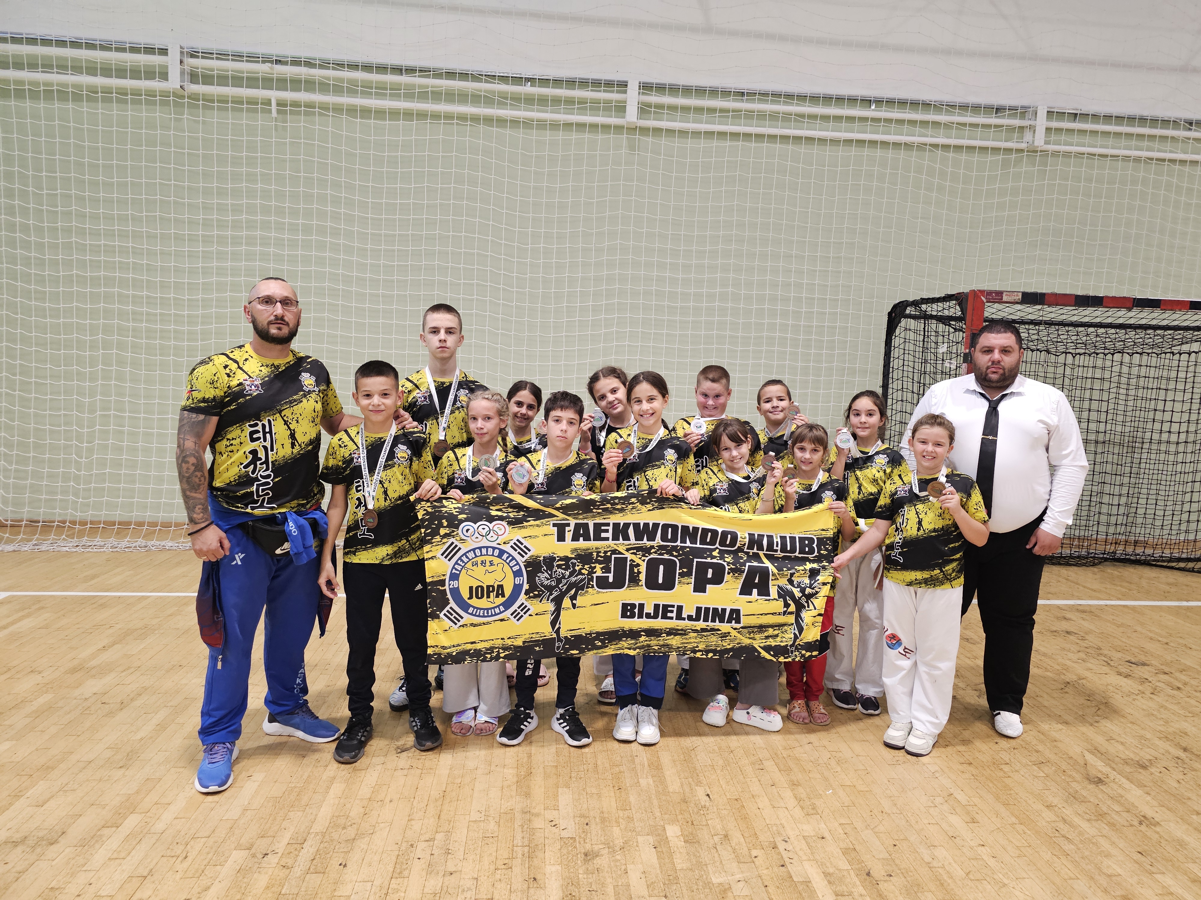 13 takmičara – 13 medalja: Sjajan nastup TKD Jopa u Hadžićima