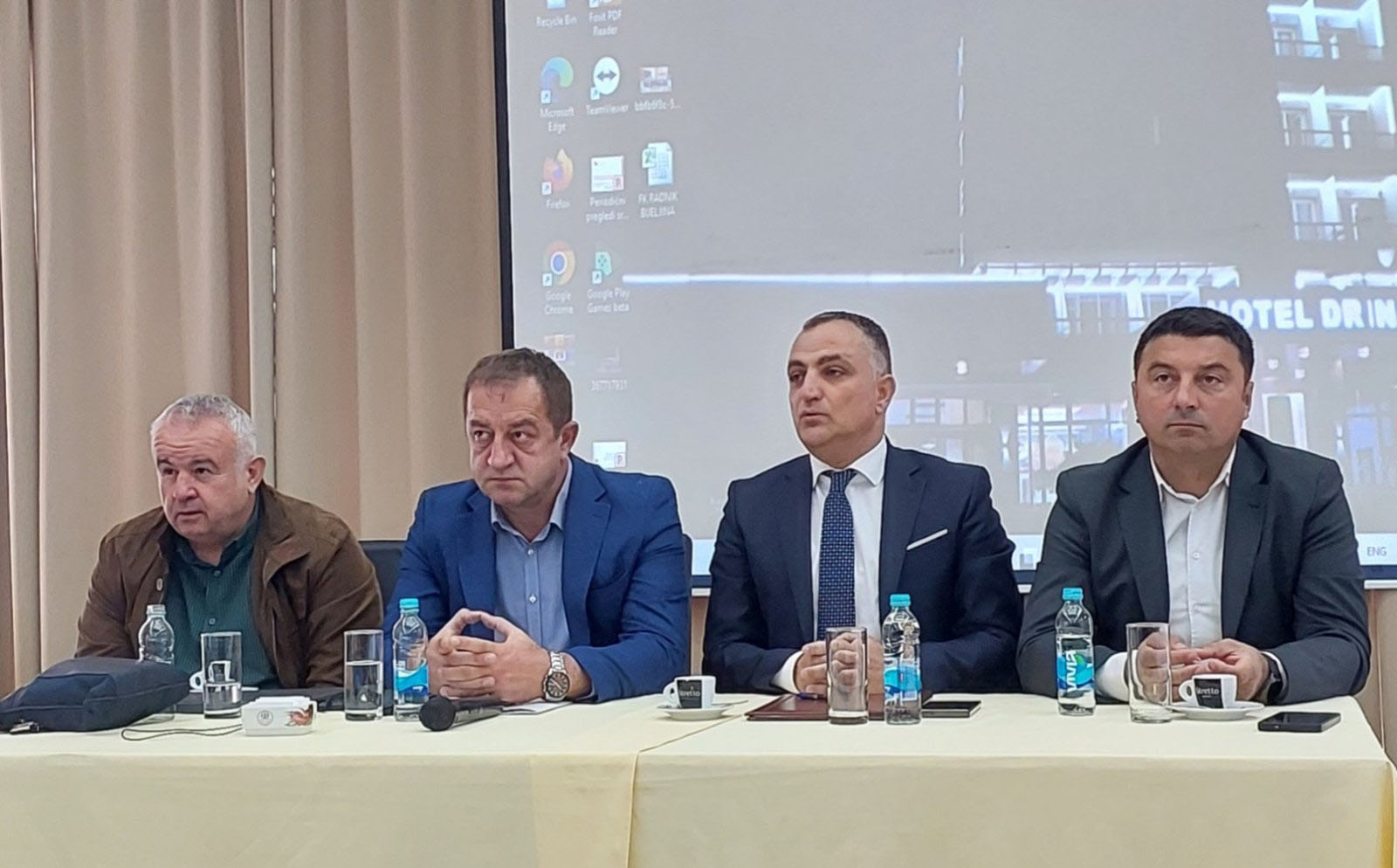 Na sastanku u Bijeljini dogovoreno praćenje i odstrel divljih svinja duž granica sa Srbijom i Hrvatskom