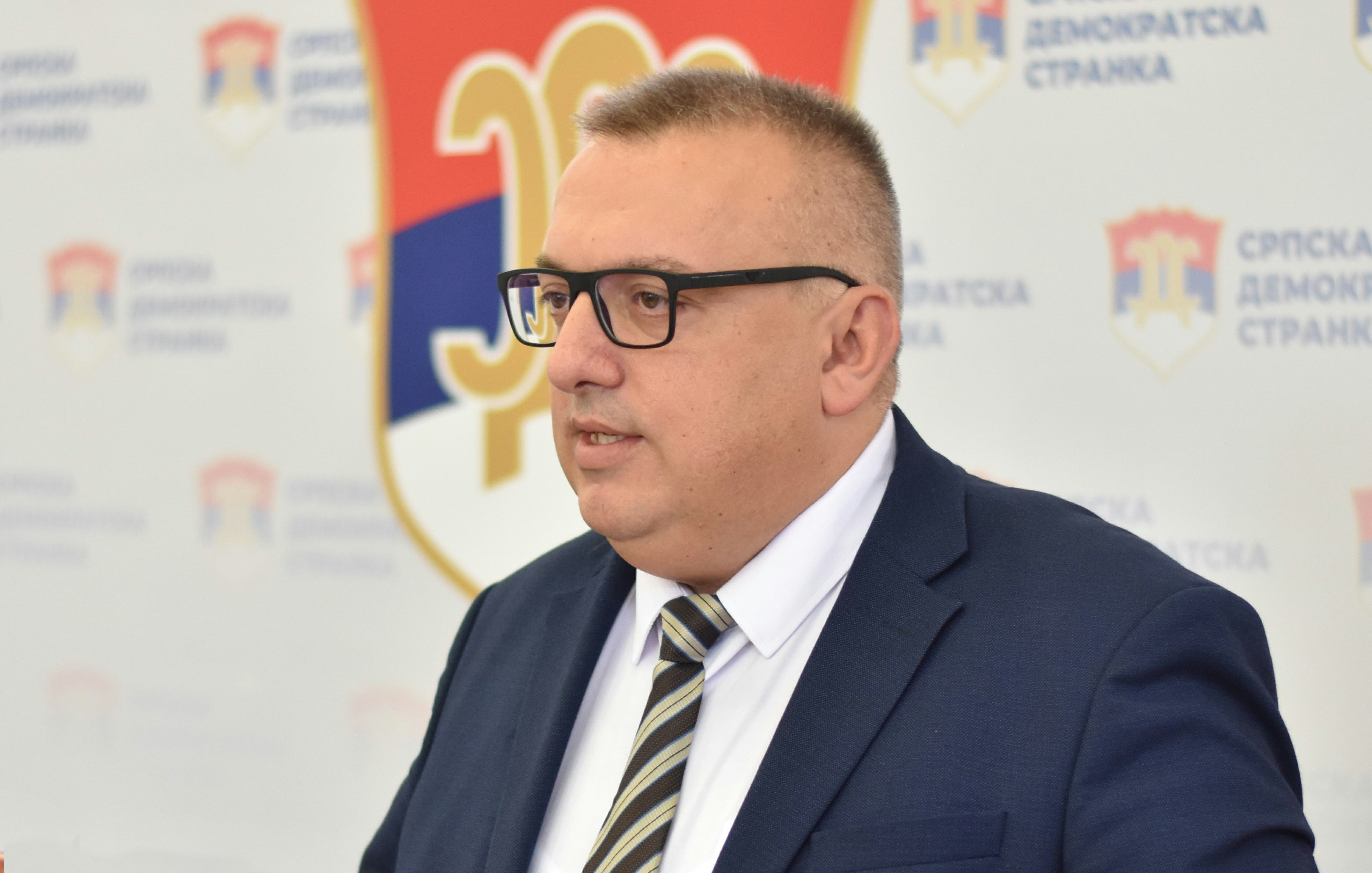 Radulović: Žao mi je što Stanivuković šalјe sliku razdora u opoziciji