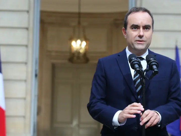 Premijer Francuske podnio ostavku nekoliko časova nakon što je predstavio novu vladu