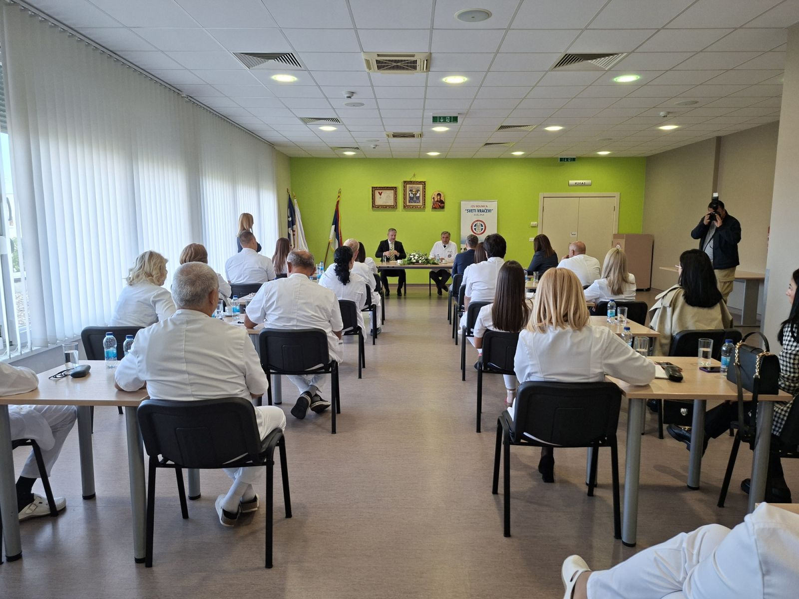 Šeranić u posjeti bijeljinskoj bolnici: Razgovori o proširenju kapaciteta bolnice i rješavanju zaostalih obaveza (FOTO)