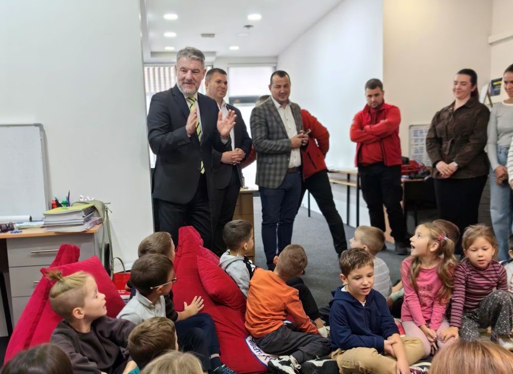 Bijeljina: Crveni krst i vrtić „Čika Jova Zmaj“ obilježili Nedjelju djeteta uz posjetu ministra Alena Šeranića (FOTO)