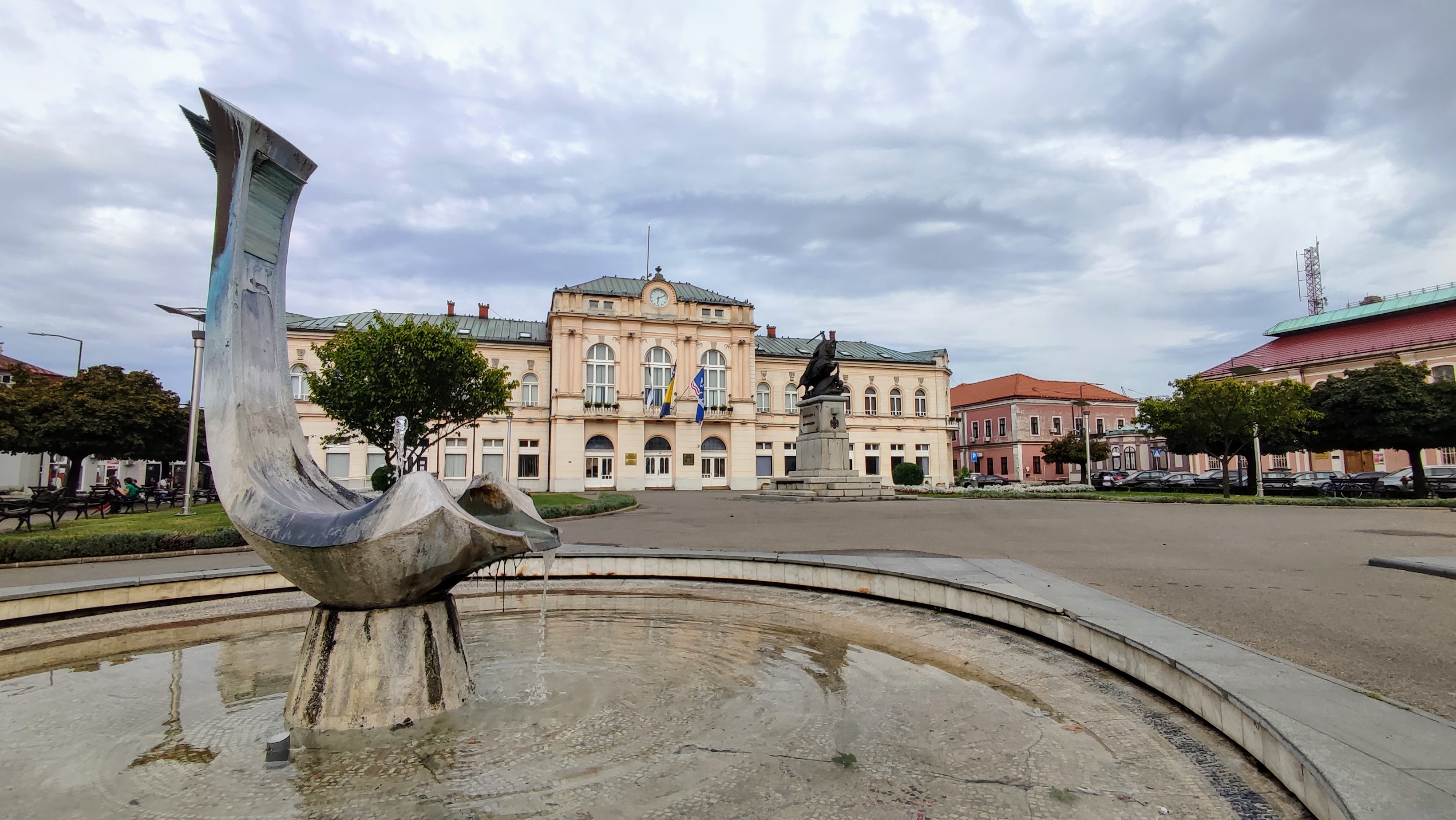 U ponedjeljak promjenljivo do pretežno oblačno sa sunčanim intervalima