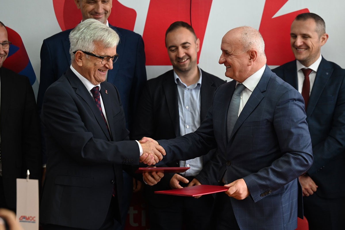 SP i DEMOS potpisali sporazum, idu zajedno na izbore 2026. godine