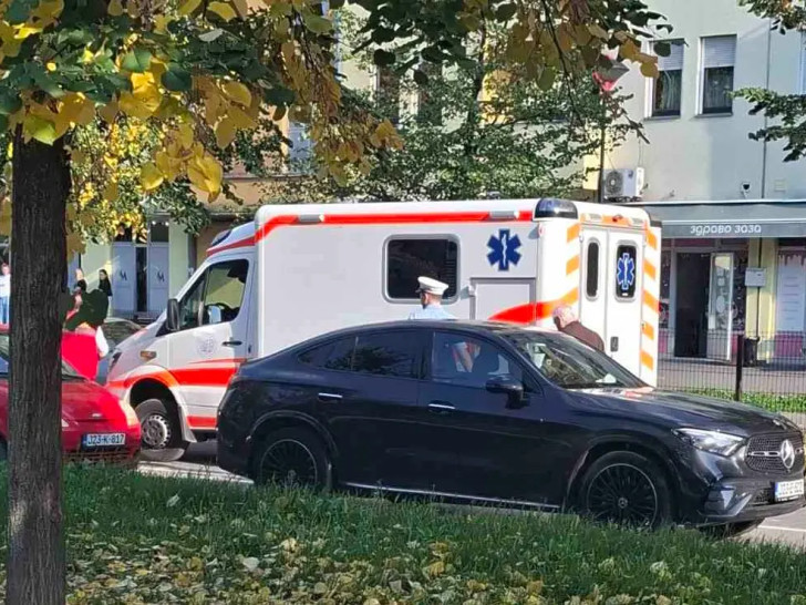 Banjaluka: Pričao na telefon pa automobilom udario djevojku na pješačkom