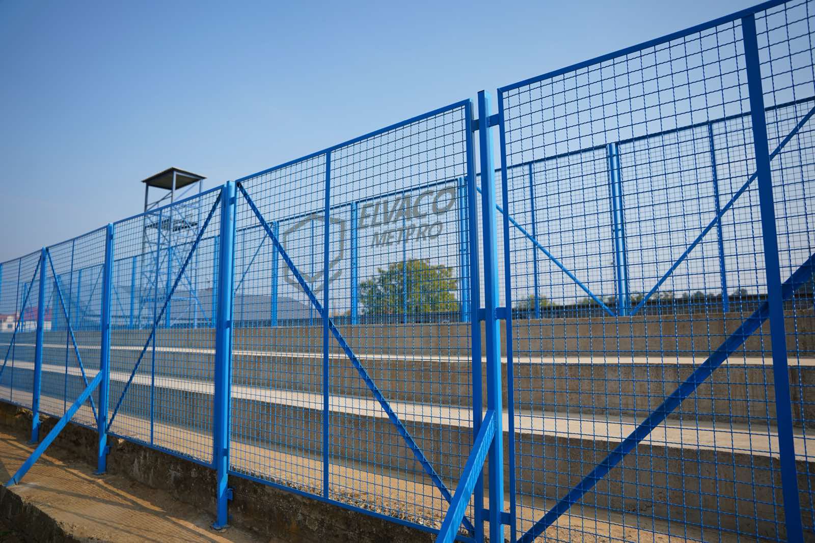 Bijeljina: Privrednici izgradili gostujuću tribinu na stadionu FK Radnik