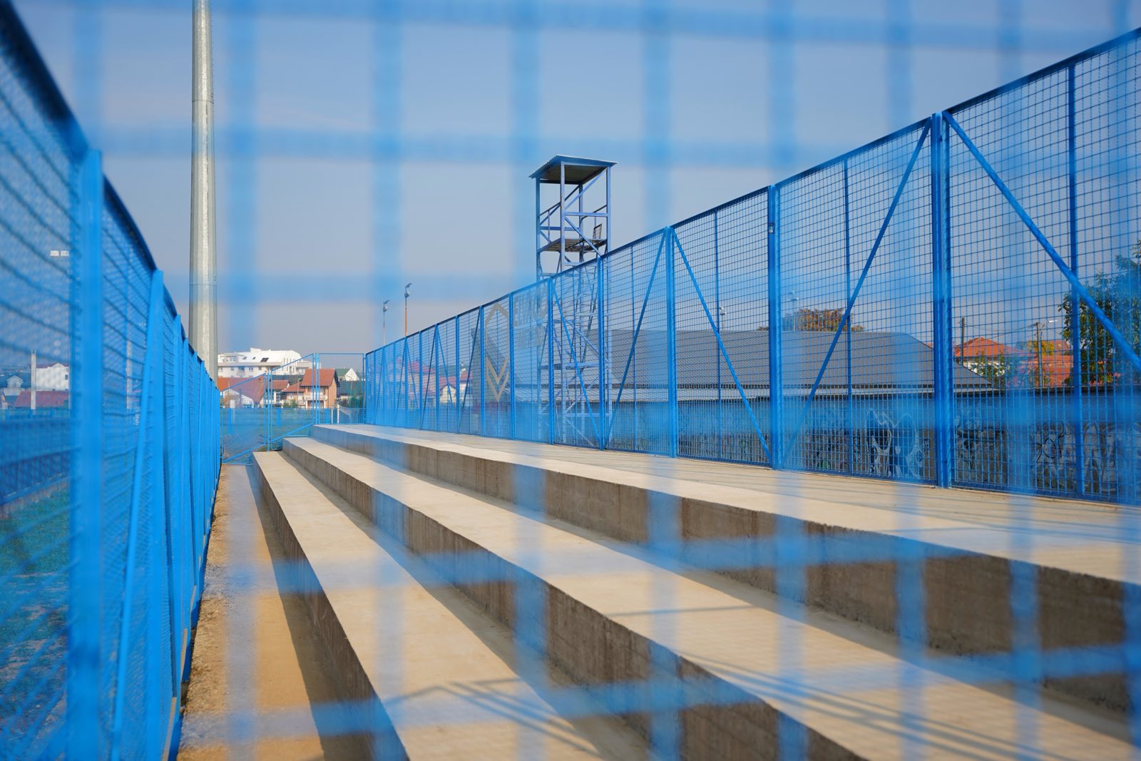 Bijeljina: Privrednici izgradili gostujuću tribinu na stadionu FK Radnik