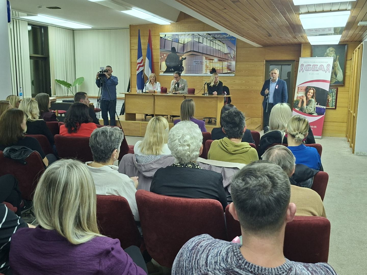 Bijeljina: Održano predavanje na temu "Prevencija počinje pitanjem, ne dijagnozom" (FOTO)
