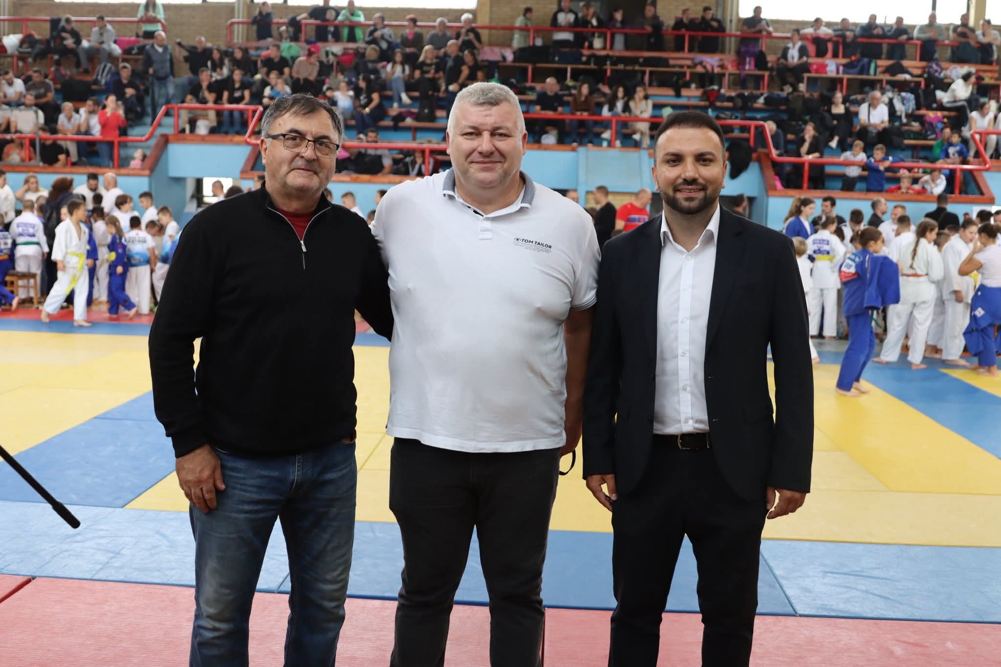 Međunadorni Džudo turnir u Ugljeviku: Sport i prijateljstvo u čast Svete Petke Međunadorni Džudo turnir u Ugljeviku: Sport i prijateljstvo u čast Svete Petke