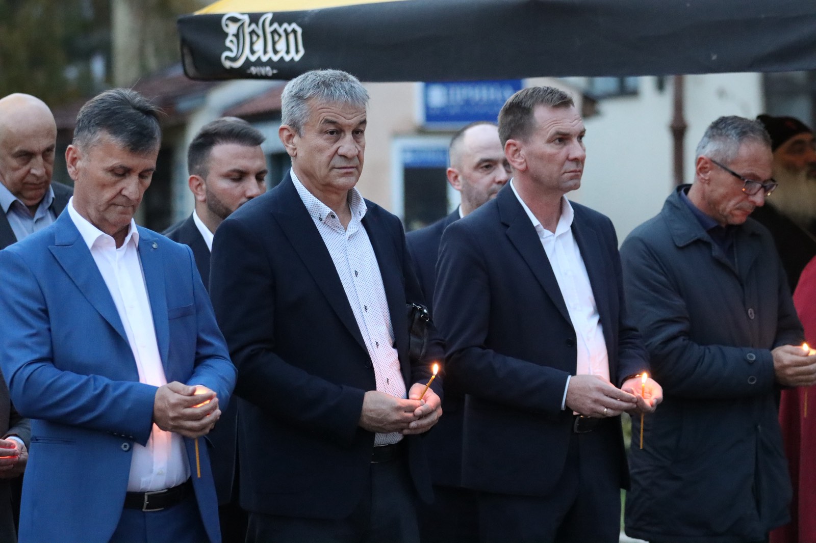 Ugljevik se poklonio svojim herojima uoči krsne slave opštine Ugljevik se poklonio svojim herojima uoči krsne slave opštine