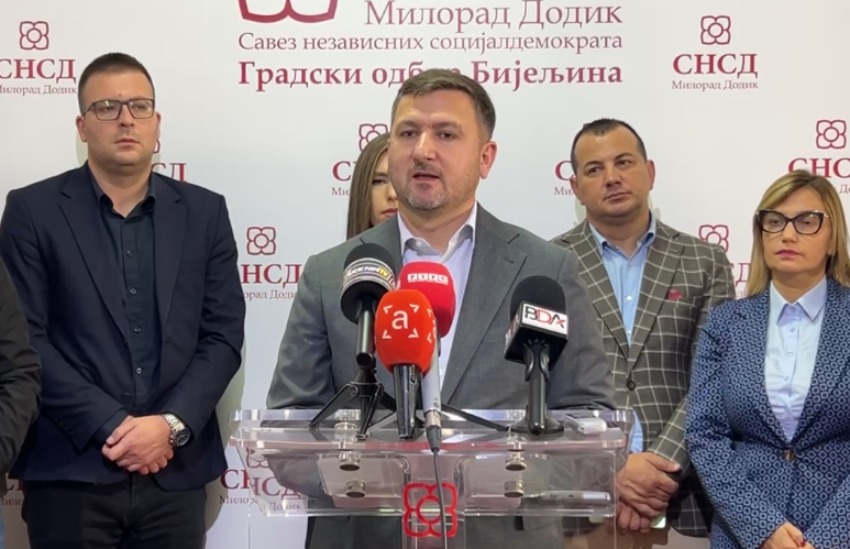 Ostojić: Nenamjenski potrošeno 29 miliona KM iz budžeta grada Ostojić: Nenamjenski potrošeno 29 miliona KM iz budžeta grada
