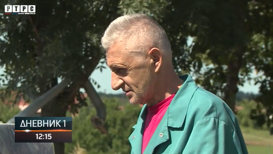 Slijepi farmer iz Čađavice kod Bijeljine tri decenije uzgaja svinje (VIDEO) Slijepi farmer iz Čađavice kod Bijeljine tri decenije uzgaja svinje (VIDEO)