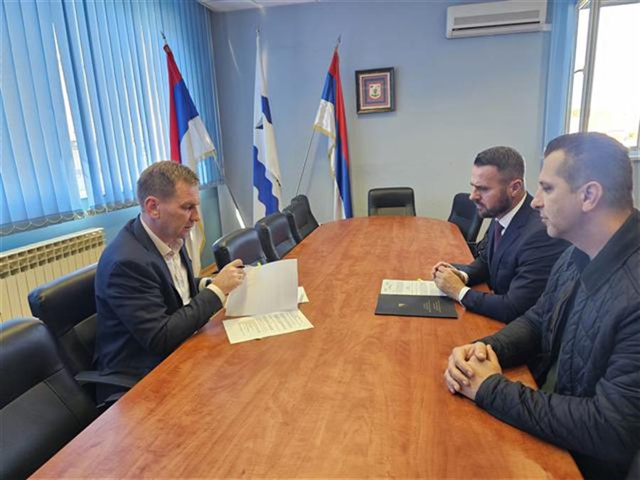 Ugljevik: Uskoro asfaltiranje jedinog preostalog dijela regionalog puta Ugljevik: Uskoro asfaltiranje jedinog preostalog dijela regionalog puta