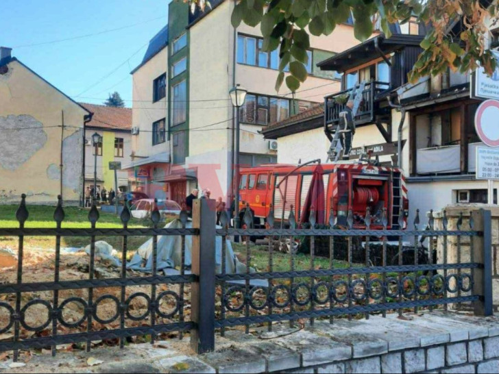 Još jedna nesreća sa liftom: U Gračanici poginula žena Još jedna nesreća sa liftom: U Gračanici poginula žena