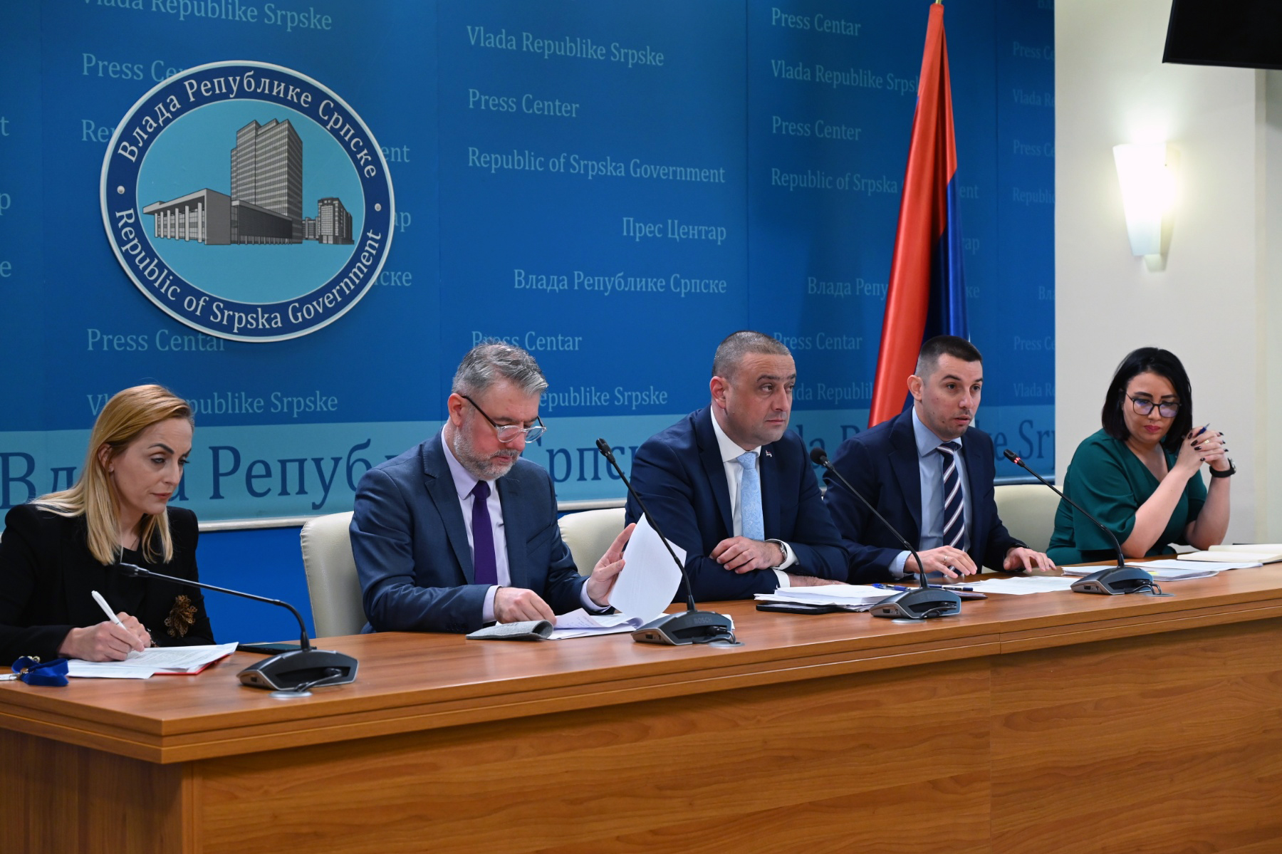 Vlada dala saglasnost na konačni ugovor o preuzimanju "Komsara"