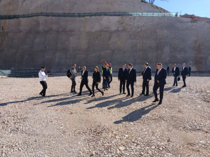 Zvaničnici Srpske obišli dovodni tunel za HE "Dabar"