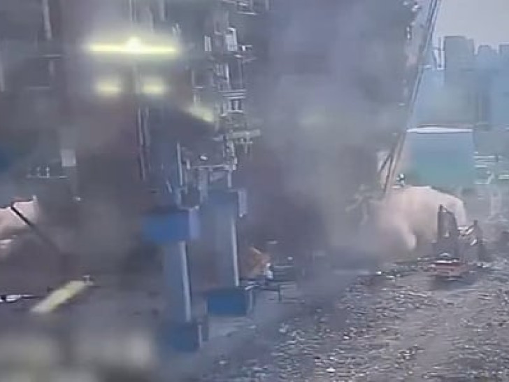 Srušio se toranj u Južnoj Koreji visok 60 metara, radnici zatrpani