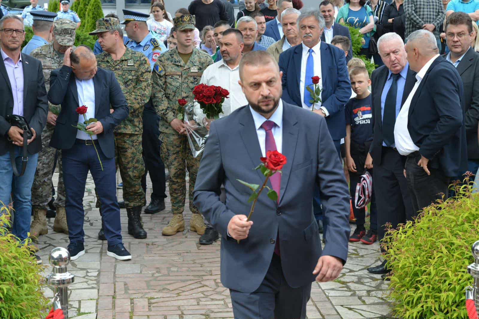 Nešković čestitao borcima Mitrovdan: Stvorili blago našeg roda - Republiku Srpsku