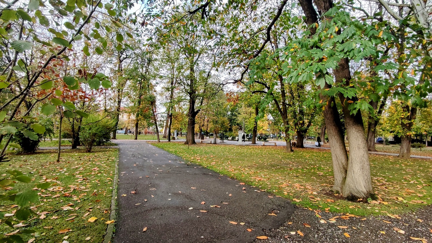 U utorak uglavnom oblačno vrijeme, pred nama pravi jesenji dan