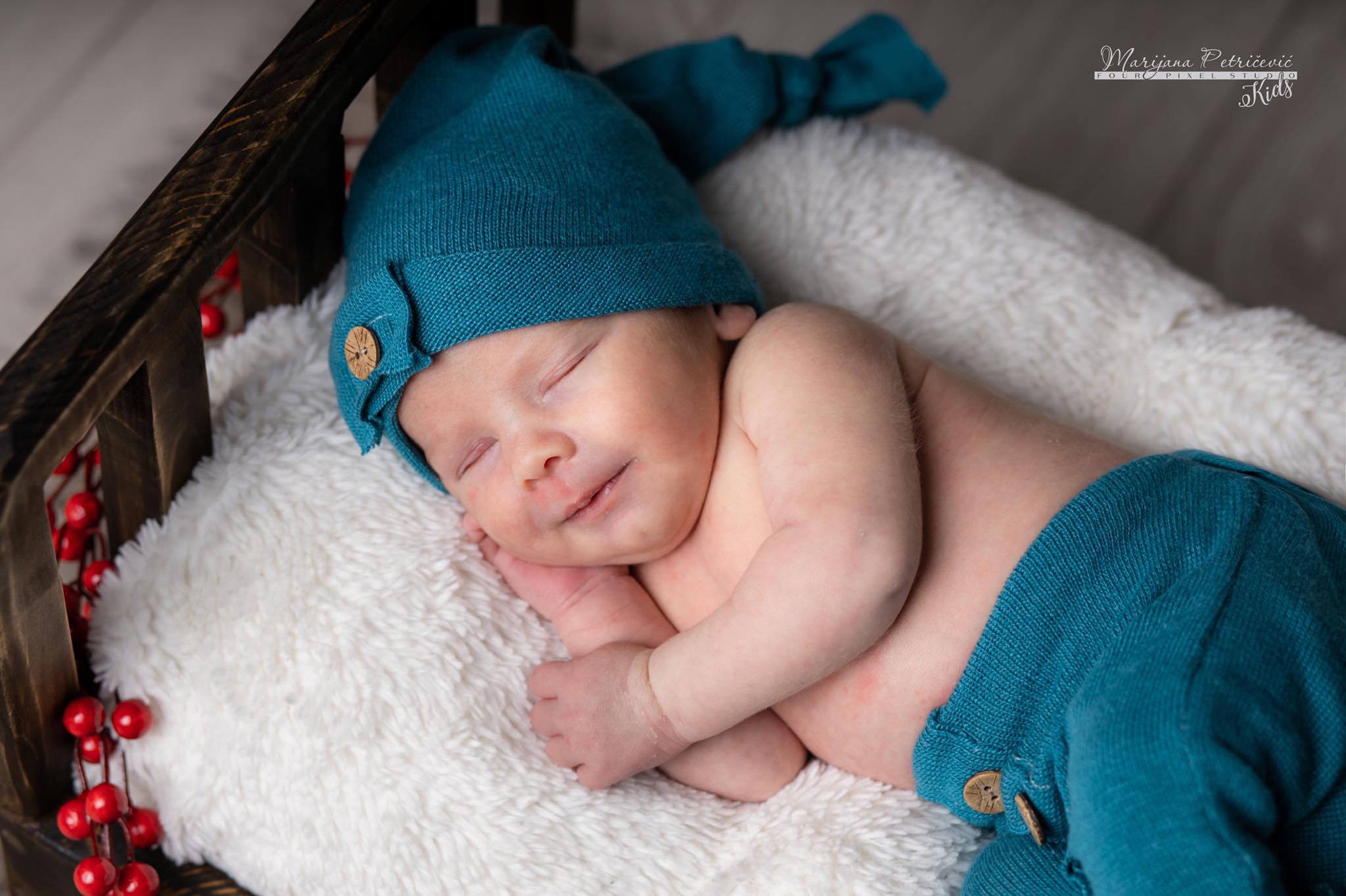 Srpska bogatija za 15 dječaka i 12 djevojčica