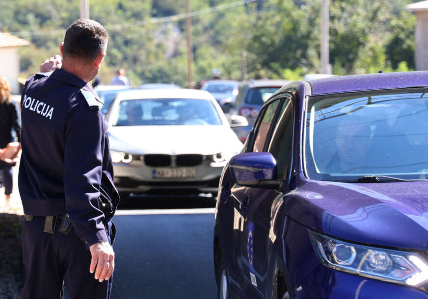 Oružana pljačka u Kalesiji: Razbojnici opljačkali zlataru, pa pucali na policajce