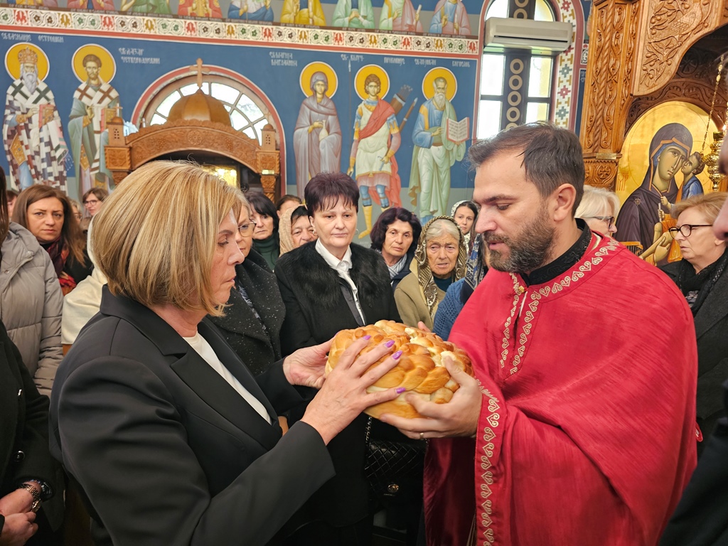 Aranđelovdan-krsna slava ugljevičkog Doma zdravlja: Pomažu od srca-domaćinski rade