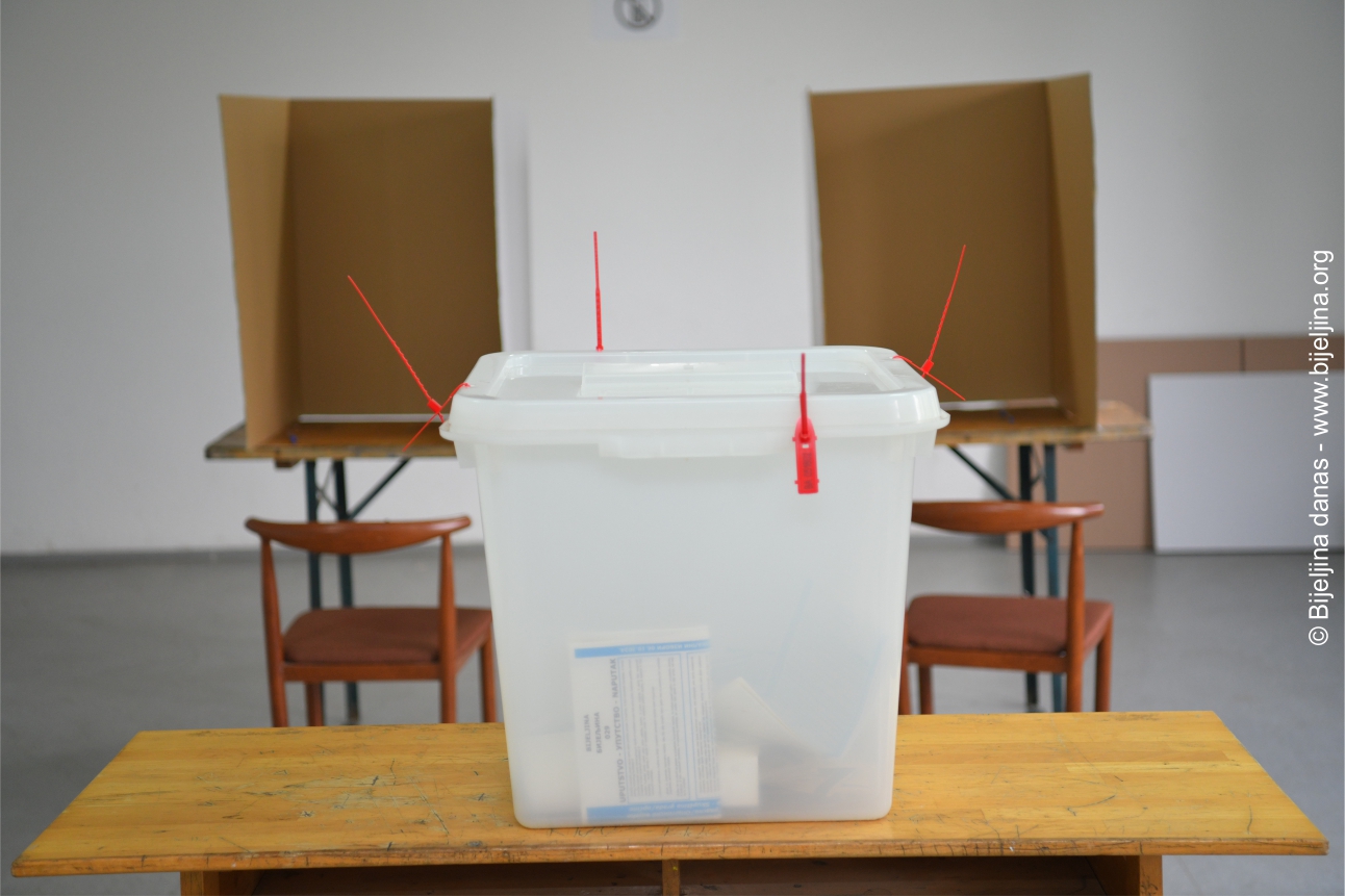 Ugljevik: Glasalo 11,13 odsto birača, nema prigovora na izborni proces